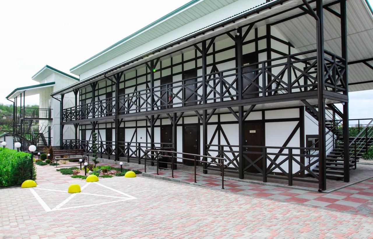 Hotel Lubenska Sloboda Olshanka Buitenkant foto