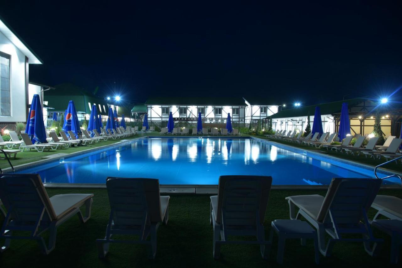 Hotel Lubenska Sloboda Olshanka Buitenkant foto