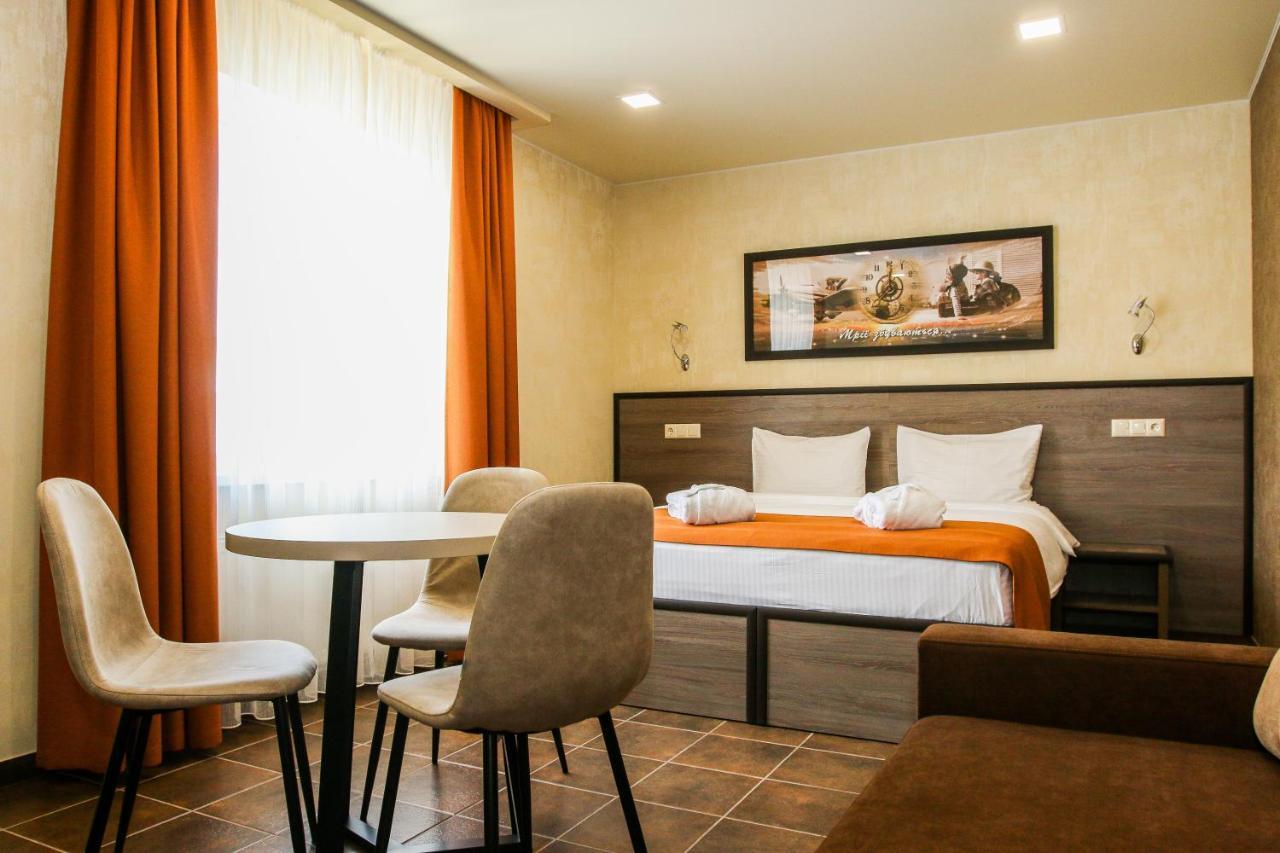 Hotel Lubenska Sloboda Olshanka Buitenkant foto