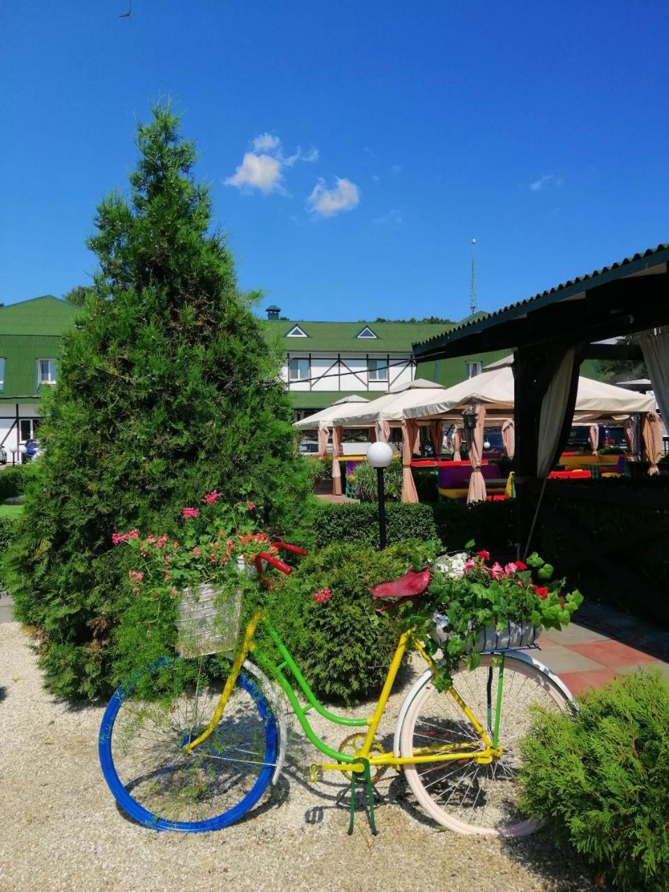 Hotel Lubenska Sloboda Olshanka Buitenkant foto