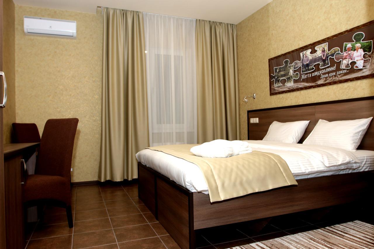 Hotel Lubenska Sloboda Olshanka Buitenkant foto