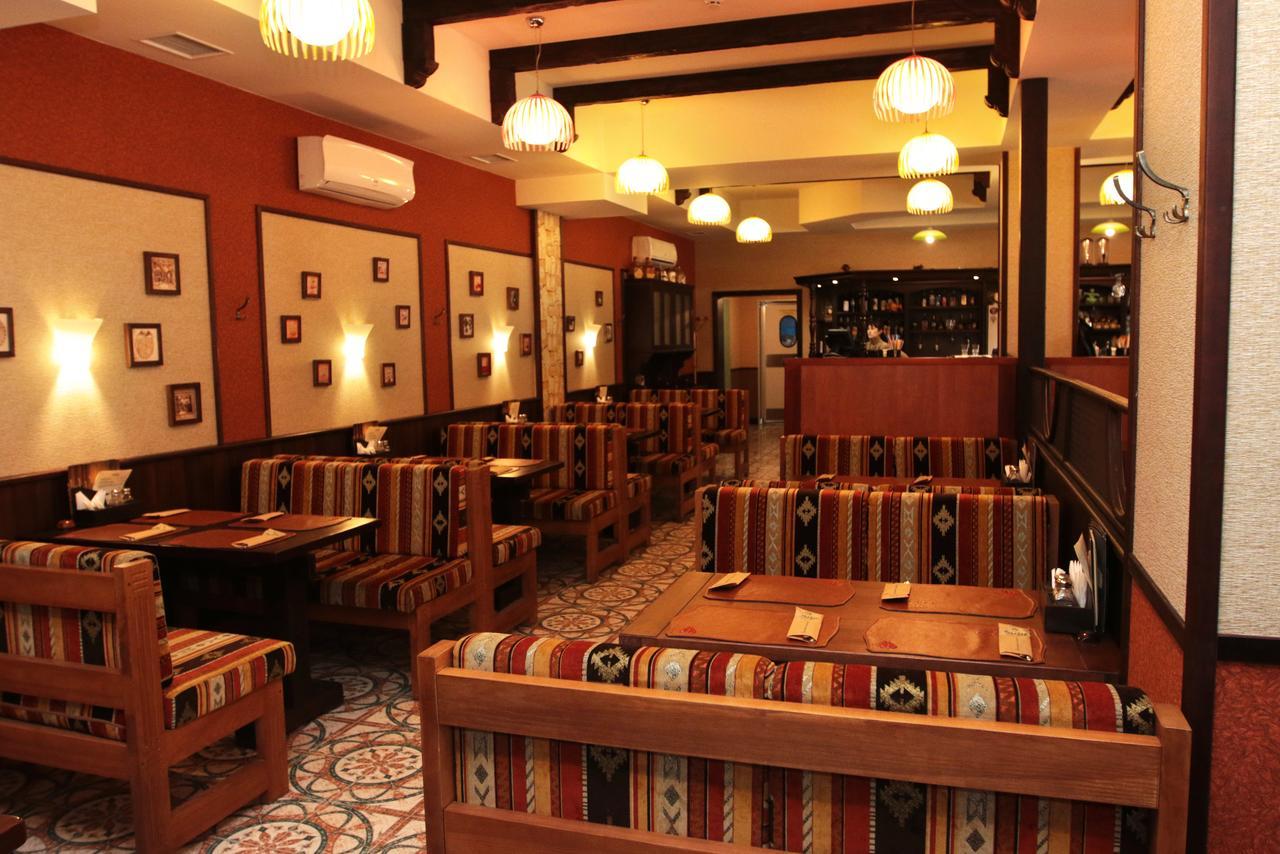 Hotel Lubenska Sloboda Olshanka Buitenkant foto